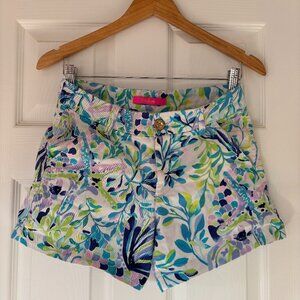 Lilly Pulitzer Shorts in Size 2